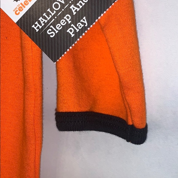 Halloween Onesies Sz 6-9M - Picture 5 of 15